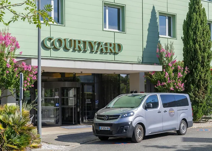 Courtyard By Marriott Toulouse Airport Hotel